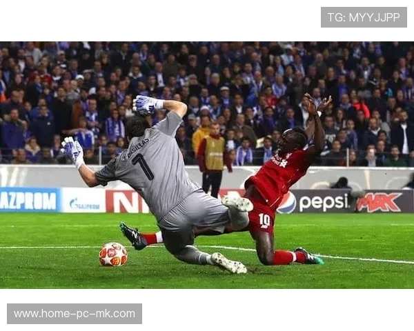 波尔图维纳尔多强势回身扫射得手，燃爆全场