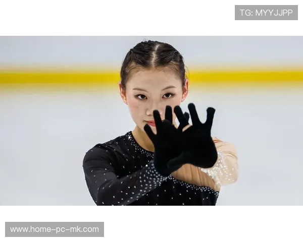 花样滑冰女单旋转如陀螺，解说：像被上了发条